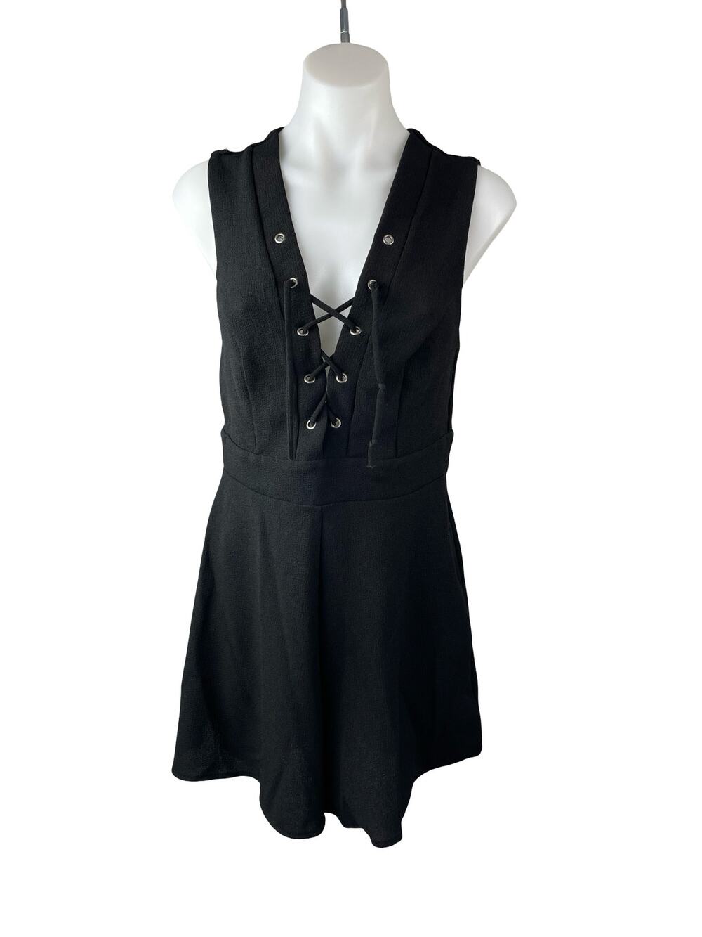 Silence + Noise Black Sleeveless Lace Up V Neck A Line Romper Shorts Size 6